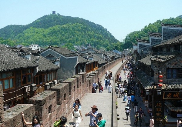 du lịch phượng hoàng cổ trấn 8